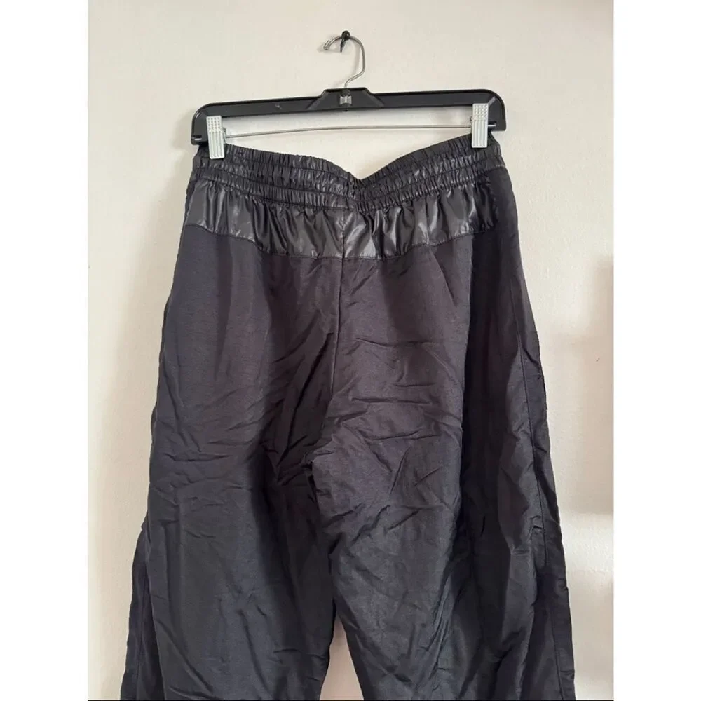 NIKE Sportswear Black Elastic Drawstring Waist Rebel cargo pants EUC